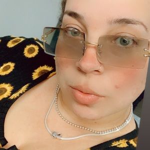 Meet your Posher, Elba